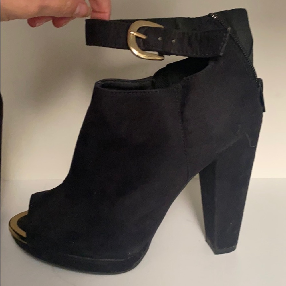 Ankle bootie - Picture 4 of 4